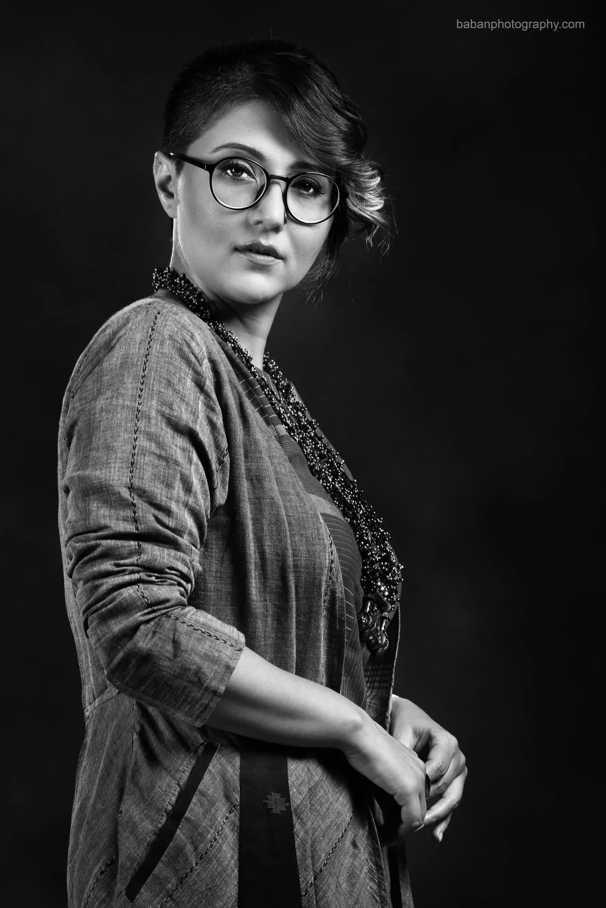Grace, intelligence, and an unmistakable presence — Swastika Mukherjee, captured in timeless monochrome. 🖤✨ A portrait where every frame tells a story. 📸 Baban Photography