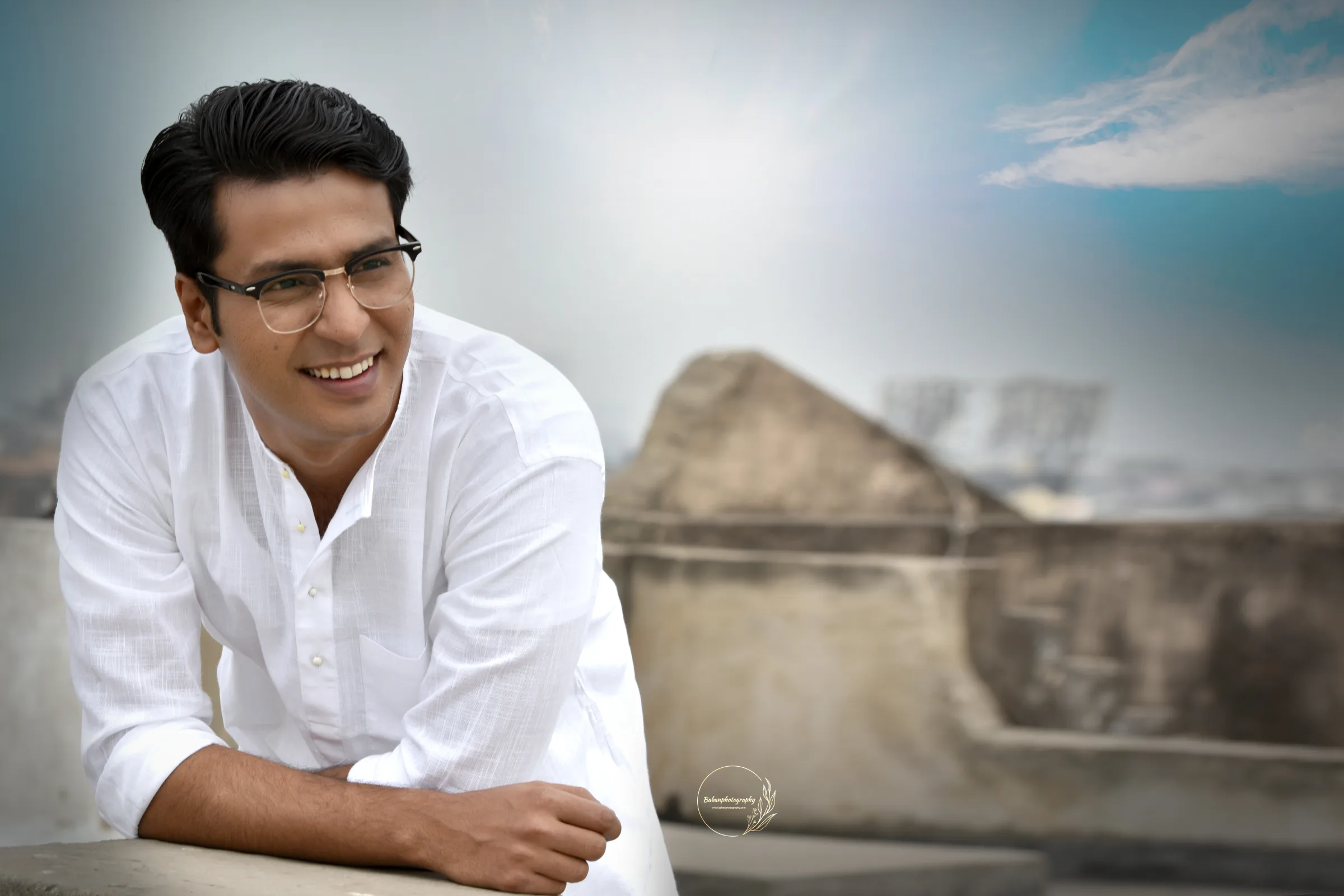 Actor Anirban Bhattacharya — effortless charm, timeless style, and a smile that speaks volumes. 📸✨