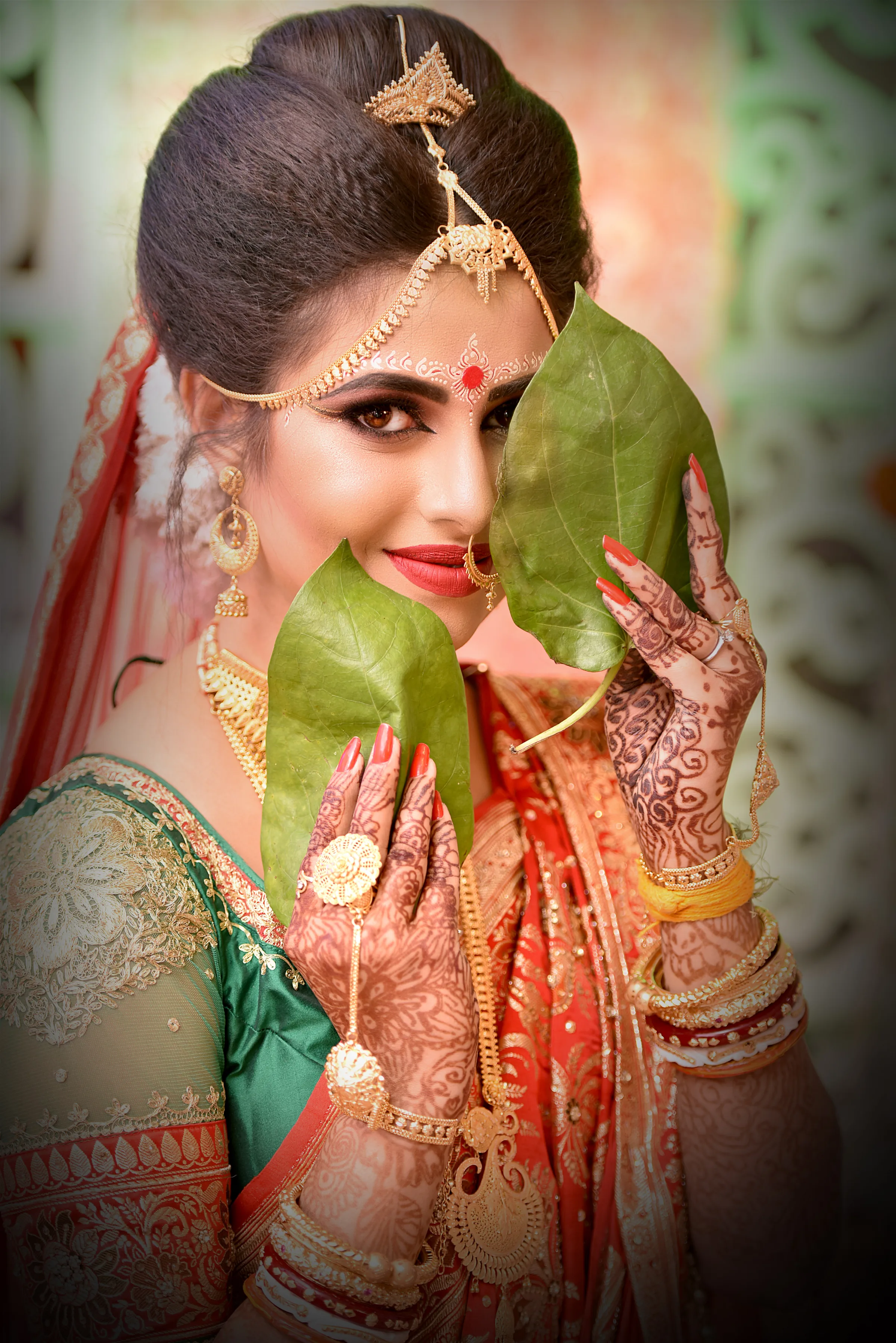 The lens captures beauty; the eyes create magic.