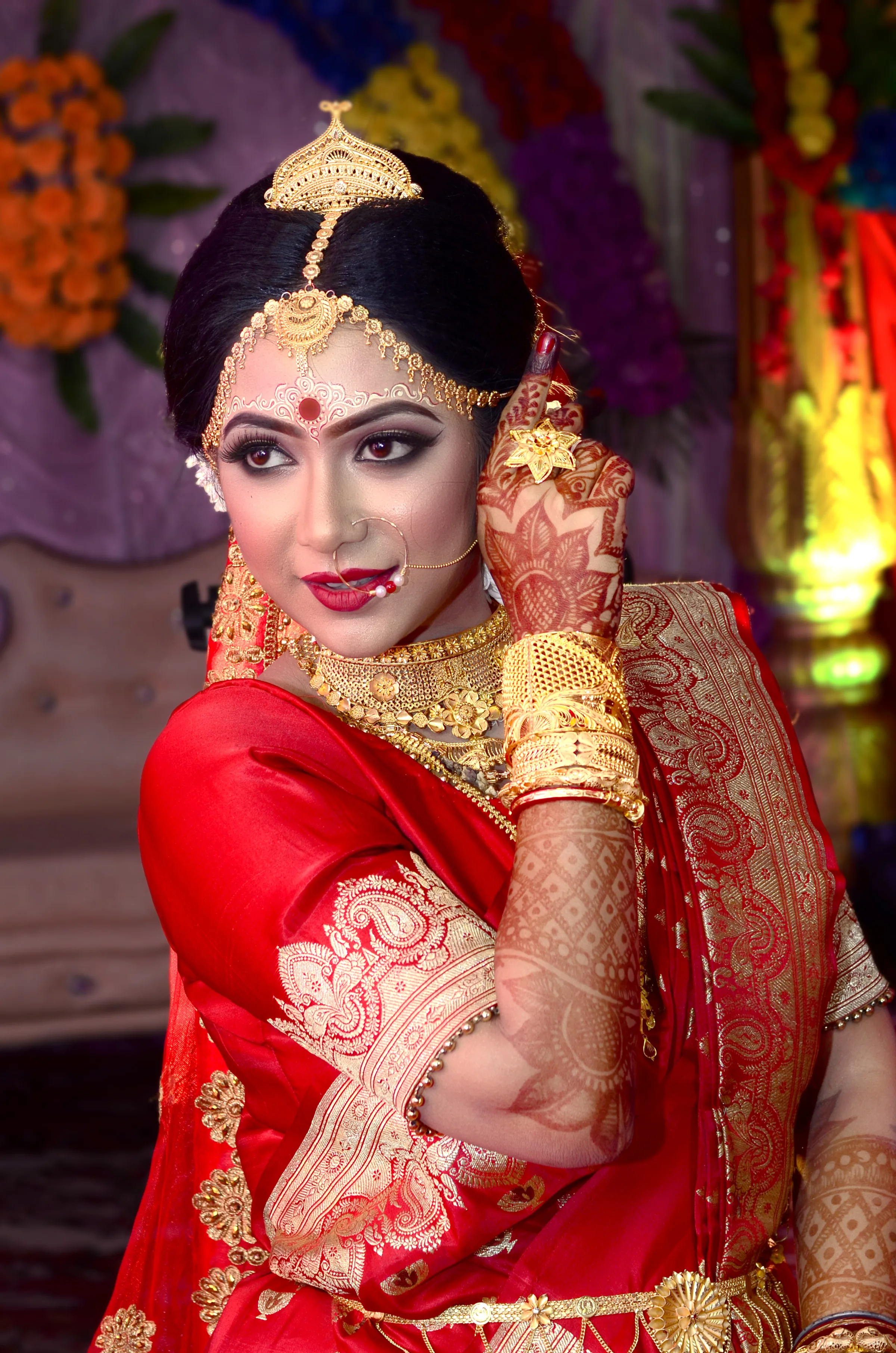 Elegance begins with a Bengali bride.